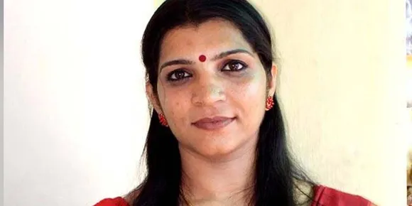 നിരവധി കാര്യങ്ങള്‍ സരിത വെളിപ്പെടുത്തേണ്ടതുണ്ട്‌ ; സത്യം പുറത്തുപറയാൻ ഭയമുണ്ടാകാം, ഭീഷണിയുണ്ടാകാം പലതരത്തിൽ, അതൊക്കെ അതിജീവിക്കാനുള്ള ആർജ്ജവമുണ്ടെങ്കിൽ ? സരിതയുടെ വാക്കുകൾക്കായി കേരളം കാതോർക്കുകയാണ്