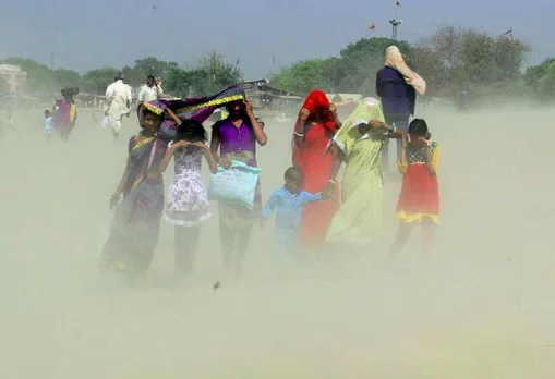 അസഹനീയം ഈ ചൂട്. ചുരു @ 50 ഡിഗ്രി പ്ലസ് !