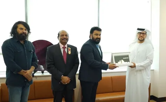 മമ്മൂട്ടിയും മോഹന്‍ലാലും ഗോള്‍ഡന്‍ വിസ ഏറ്റുവാങ്ങി