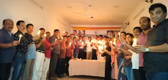 രാഹുൽ ഗാന്ധിക്ക് പിന്തുണയുമായി ഒഐസിസി ബഹ്‌റൈൻ പ്രതിഷേധ ജ്വാല തെളിയിച്ചു