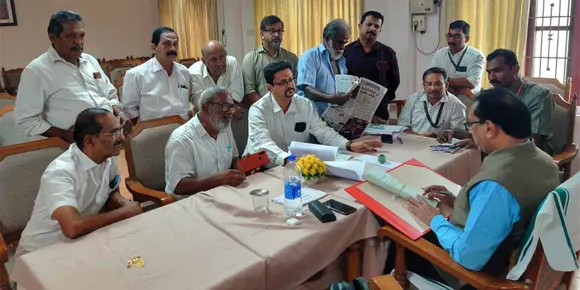 അന്തസ്സോടെ ജീവിക്കാനുള്ള സാഹചര്യം ഒരുക്കണമെന്നാവശ്യപ്പെട്ട് കർഷക നിയമസഹായ വേദിയുടെ നേതൃത്വത്തില്‍ കർഷകർ മനുഷ്യാവകാശ കമ്മീഷന് പരാതി നല്‍കി