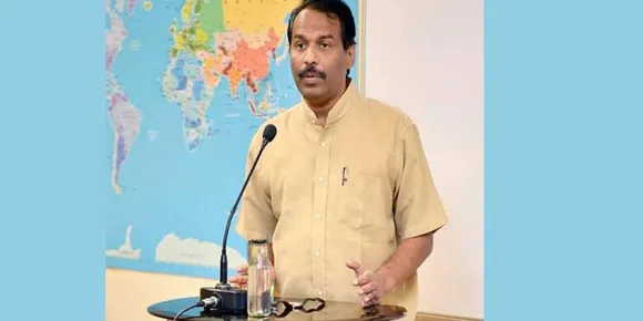 ദേശസ്നേഹ ശീലങ്ങൾക്കു അപ്പുറത്താണ് നമ്മുടെ ഉള്ളിലുള്ള നാറാണത്തു ഭ്രാന്തൻ (ജെ എസ്‌ അടൂർ)