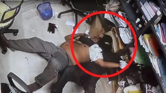 കോഴിക്കോട് പെട്രോള്‍ പമ്പില്‍ ജീവനക്കാരനെ കെട്ടിയിട്ട് മോഷണം; 50,000 രൂപ കവര്‍ന്നു
