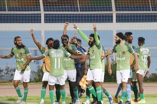 70 മിനിറ്റ് വരെ ഒരു ഗോളിന് പിന്നില്‍ ! തുടര്‍ന്ന് തുടരെ അടിച്ചുകൂട്ടിയത് മൂന്നു ഗോളുകള്‍; കൊല്‍ക്കത്തയില്‍ ചരിത്രം സൃഷ്ടിച്ച് ഗോകുലം കേരള ഐ ലീഗ് ചാമ്പ്യന്‍മാര്‍