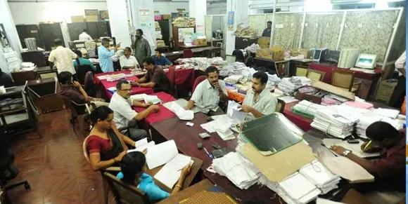 ഉണരൂ മാലോകരേ ഉണരൂ !! ;  നാടിന്റെ മുഖഛായ മാറ്റേണ്ട അഴിമതിവിരുദ്ധ നിയമം 7 വർഷമായിട്ടും അറിയാതെ നാട്ടുകാർ