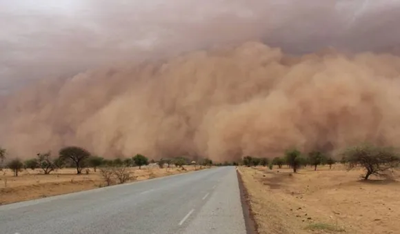 ഖത്തറിൽ ഈയാഴ്ച മുഴുവൻ പൊടിക്കാറ്റ് വീശും , വെള്ളിയാഴ്ച വൈകിട്ടോടെ കാറ്റിന്റെ വേഗം കുറയും