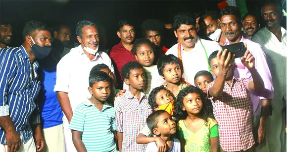 ഗ്രാമവീഥികളെ തൊട്ടറിഞ്ഞ് യുഡിഎഫ് സ്ഥാനാര്‍ഥി അഡ്വ. ടി സിദ്ദിഖിന്റെ പ്രചാരണം