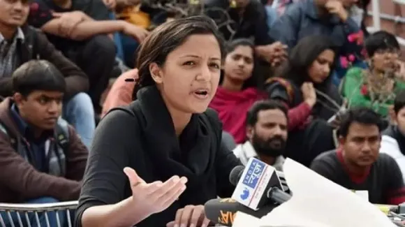 ഷെഹല റഷീദ് ഷോരക്കെതിരേയുള്ള രാജ്യദ്രോഹ കേസ് കാശ്മീരിൽ സമാധാന അന്തരീക്ഷവും, സാധാരണ നിലയും പുനഃസ്ഥാപിക്കുവാൻ ഉപകരിക്കുമോ ?
