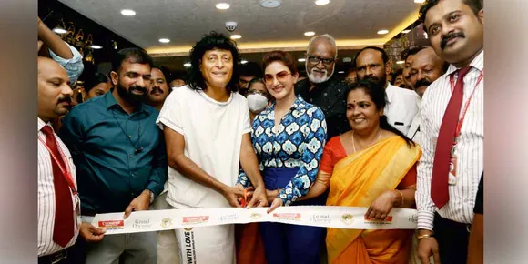 ബോബി ചെമ്മണൂര്‍ ഇന്റര്‍നാഷണല്‍ ജ്വല്ലേഴ്സ് ആറ്റിങ്ങല്‍ ഷോറൂം ഉദ്ഘാടനം ചെയ്തു