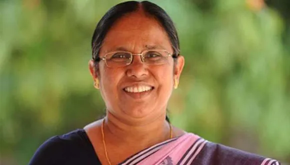 രക്ഷിക്കാൻ കുറച്ച് ദിവസത്തേക്കേങ്കിലും തിരിച്ചു വരുമോ?  ശൈലജ ടീച്ചറിനോട് ഹരീഷ് പേരടി