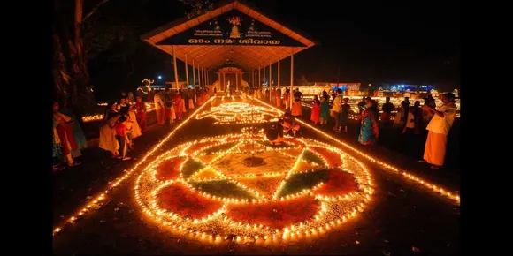 അന്തിനാട് ശ്രീമഹാദേവ ക്ഷേത്രത്തിൽ തൃക്കാർത്തിക മഹോത്സവത്തോടനുബന്ധിച്ച് ലക്ഷദീപക്കാഴ്ച നടന്നു