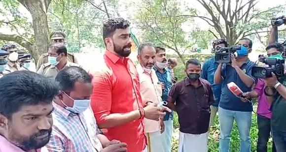 ചരിത്രത്തെ വളച്ചൊടിക്കാൻ ശ്രമിച്ച സ്പീക്കർ എംബി രാജേഷ് പ്രസ്താവന പിൻവലിച്ചു മാപ്പ് പറയണം എന്ന് ആവശ്യപ്പെട്ട് സ്പീക്കറുടെ വസതിയിലേക്ക് യുവമോർച്ച മാർച്ച് നടത്തി