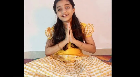 ശ്രീരാമനാമം ജപ സാര സാഗരം, ശ്രീപാദ പത്മം ജനി മോക്ഷ ദായകം" ...''; ഇത്തവണത്തെ ആദ്യ രാമായണ സന്ധ്യയില്‍ പതിനായിരങ്ങളുടെ കാതില്‍ മുഴങ്ങി കൊച്ച് അലീനിയാ മോളുടെ ഈ ഭക്തി ഗാനം