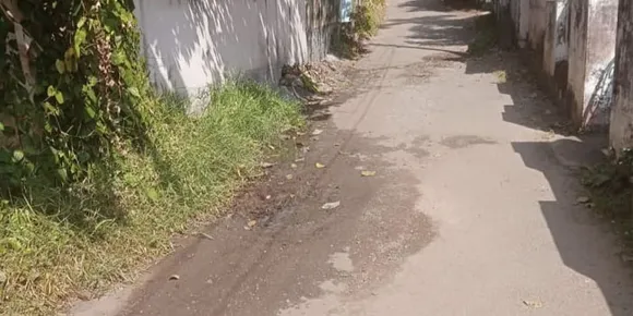 ചാത്തന്നൂർ മാമ്പള്ളിക്കുന്നത്ത് വീടുകളിൽ നിന്നും മലിനജലം റോഡിലേക്ക് ഒഴുക്കുന്നതായി പരാതി