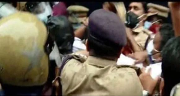 കോഴിക്കോട് മിഠായിത്തെരുവിൽ വ്യാപാരികളുടെ പ്രതിഷേധം