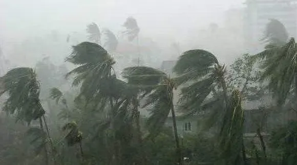 മാൻഡസ് ചുഴലിക്കാറ്റ്: കേരളത്തിൽ മഴ മുന്നറിയിപ്പ്, ഇന്ന് അഞ്ച് ജില്ലകളിൽ യെല്ലോ അലെർ‌ട്ട്