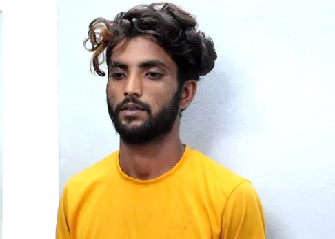 വെങ്ങല്ലൂരിൽ 15കാരിയെ പ്രലോഭിപ്പിച്ച്  ബംഗ്ലാദേശിലേക്ക് കടത്താന്‍ ശ്രമം;  പശ്ചിമബംഗാള്‍ സ്വദേശി അറസ്റ്റില്‍,  കൊല്‍ക്കൊത്തയിലെത്തി പോലീസ്  പെണ്‍കുട്ടിയെ  രക്ഷപ്പെടുത്തിയത്  സാഹസികമായി;  പ്രതിക്ക് നാട്ടില്‍  ഭാര്യയും മക്കളും
