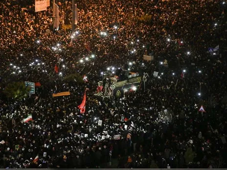 12 മണിക്കൂർ വിലാപയാത്ര, പങ്കെടുത്തത് 10 ലക്ഷത്തോളം ആളുകൾ, ഖാസിം സുലൈമാനിയുടെ അന്ത്യയാത്രയും ചരിത്രമായി