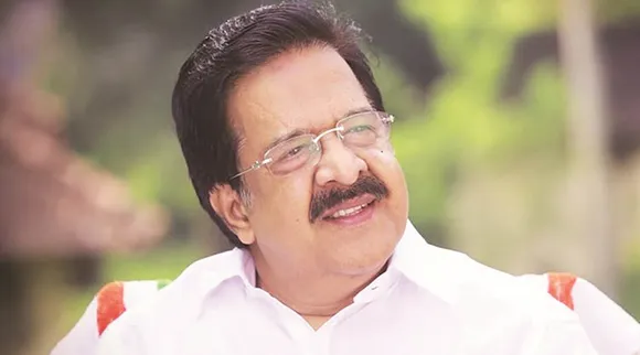 രമേശ് ചെന്നിത്തല എഐസിസി വൈസ് പ്രസിഡൻ്റ് സ്ഥാനത്തേക്ക്? വിശ്വസ്തരെ ഉൾപ്പെടുത്തി എഐസിസി പുനസംഘടനയ്ക്ക് ഹൈക്കമാൻഡ്. ഇടക്കാല പ്രസിഡൻ്റ് സ്ഥാനത്ത് സോണിയ തുടരും. ചെന്നിത്തലയുടെ ദേശീയ രാഷ്ട്രീയത്തിലേക്കുള്ള മടക്കം തെക്കേ ഇന്ത്യയുടെ പ്രതിനിധിയായി ! മുൻകാല പ്രവർത്തന മികവും ഭാഷാ പ്രാവീണ്യവും പുതിയ പദവിക്ക് ചെന്നിത്തലയ്ക്ക് ഗുണകരമായി !