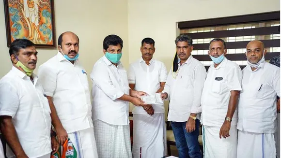 ലോക്ക് ഡൗൺ സമയത്ത് പഞ്ചാബിൽ നിന്നും രാഹുൽ ഗാന്ധിയുടെ ഇടപെടലിലൂടെ നാട്ടിൽ എത്തിയ ഇർഷാദിന്റെ കുടുംബവും സുഹൃത്തുക്കളും കോൺഗ്രസിൽ അംഗത്വമെടുത്തു