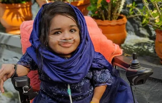 ഓക്സിജൻ സിലിണ്ടറുമായി സിവിൽ സർവീസ് പരീക്ഷ എഴുതാൻ വന്നു ശ്രദ്ധേയയായ ലത്തീഷ മോഹങ്ങൾ ബാക്കിയാക്കി വിട വാങ്ങി