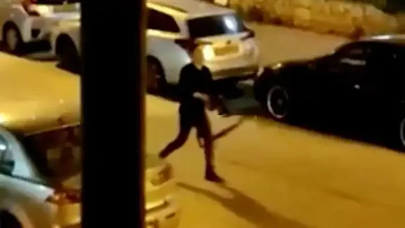ഇസ്രയേൽ ഭീകരാക്രമണം: കൊല്ലപ്പെട്ടവരുടെ കുടുംബങ്ങളുടെ ദുഃഖത്തിൽ പങ്കുചേർന്ന് ഇന്ത്യ; അക്രമിയെ സംഭവ സ്ഥലത്ത് പോലീസ് വെടിവെച്ചു കൊന്നു