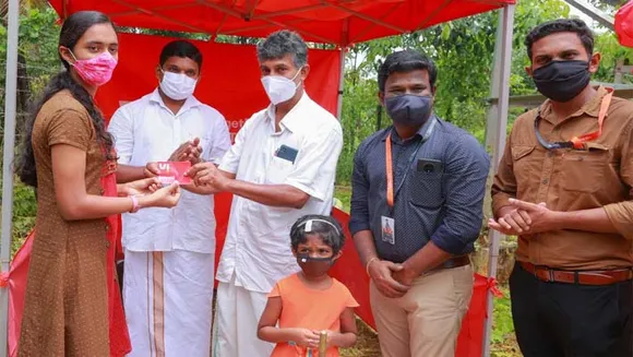 സ്‌ക്കൂള്‍ കുട്ടികളുടെ ഓണ്‍ലൈന്‍ വിദ്യാഭ്യാസത്തിനായി കോഴിക്കോട് പാരപറ്റയില്‍ കണക്ടിവിറ്റി ലഭ്യമാക്കുന്ന ആദ്യത്തെ ടെലികോം ഓപ്പറേറ്ററായി വി