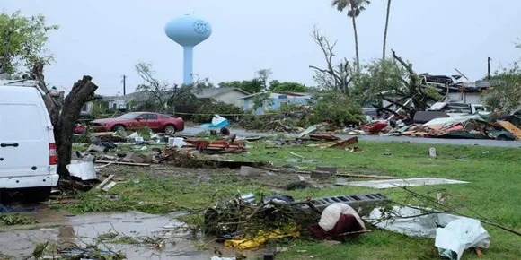 ടെക്‌സാസിലെ ചുഴലിക്കാറ്റ് ഒരാൾ മരിച്ചു, 10 പേർക്ക് പരിക്ക്