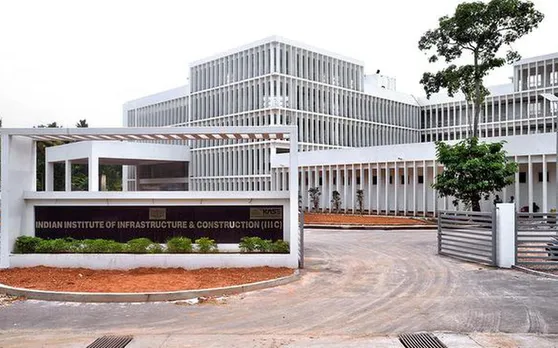 ഐഐഐസിയില്‍ പെണ്‍കുട്ടികള്‍ക്ക് സൗജന്യ പഠനം