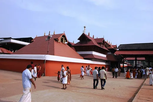 ഗുരുവായൂരിൽ സോപാന അഷ്ടപദി മൈക്കിലൂടെ.. ദേവസ്വം തീരുമാനത്തെ സ്വാഗതം ചെയ്ത് കൂവപ്പടി സാന്ദ്രാനന്ദം