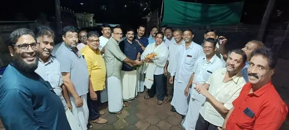 നഷ്ടബാല്യങ്ങളുടെ വീണ്ടെടുപ്പായി   മലപ്പുറം ജിഎംഎച്ച്എസ്‌  82- 83 ബാച്ച് അക്ഷരമുറ്റം സംഗമം