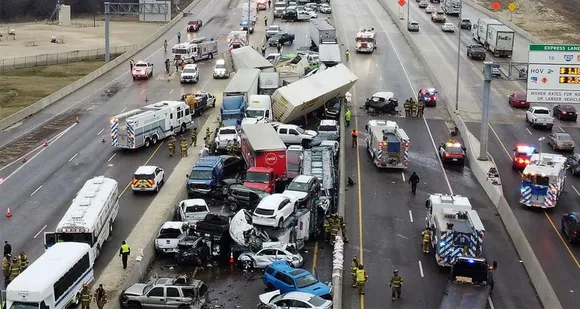 ടെക്സസില്‍ 133 വാഹനങ്ങള്‍ കൂട്ടിയിടിച്ച്‌ തകര്‍ന്നു : ആറുമരണം നിരവധിപേര്‍ക്ക് പരിക്ക്