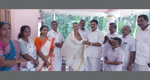 അദ്ധ്യാപക അവാർഡ് ജേതാവ് മൈക്കിൾ സിറിയക്കിന് അദ്ധ്യാപക ദിനത്തിൽ ജനകീയ ആദരം