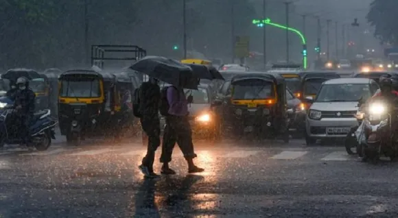 അടുത്ത അഞ്ച് ദിവസങ്ങളിൽ അതിതീവ്ര മഴക്ക് സാധ്യത; അഞ്ച് ജില്ലകളിൽ റെഡ് അലേർട്ട്