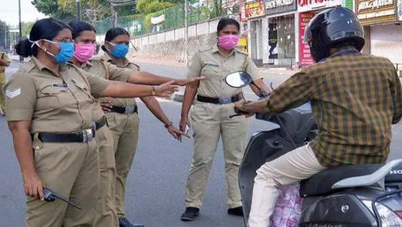 ക്വാറന്റീന്‍ ലംഘന പരിശോധനക്ക് വനിതാ പോലീസ് ഉദ്യോഗസ്ഥരെ നിയോഗിക്കാന്‍ മുഖ്യമന്ത്രിയുടെ നിര്‍ദേശം