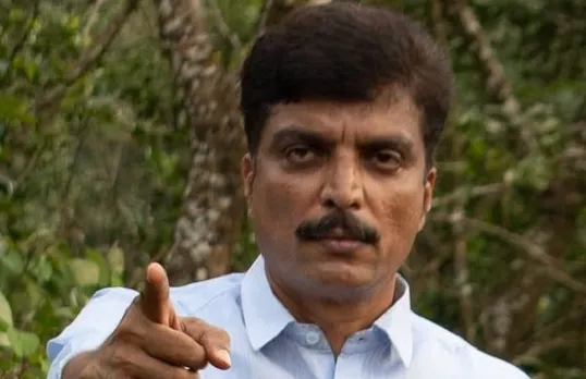 പാലം പണിയാന്‍ വേണ്ടി ആയിരക്കണക്കിന് വാഹനങ്ങള്‍ പോകുന്ന പാനൂര്‍-പാറാട് റോഡ് അടച്ചിട്ട് ഒരു വര്‍ഷം തികയുന്നു; ജനം ദുരിതത്തില്‍; മന്ത്രി കെ.കെ. ശൈലജയ്‌ക്കെതിരെ കണ്ണൂര്‍ ഡിസിസി ജനറല്‍ സെക്രട്ടറി കെ.പി. സാജു