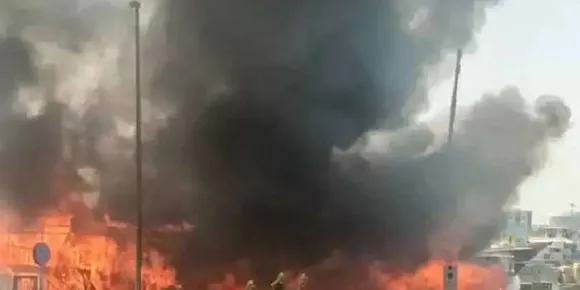 ദുബായ് കോർണിഷിൽ ഉല്ലാസ നൗകക്ക് തീപിടിച്ചു