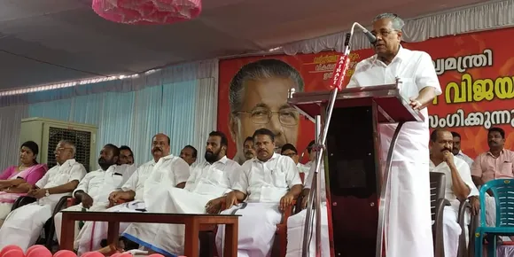 മതനിരപേക്ഷ ജനാധിപത്യം തകര്‍ക്കാന്‍ കേന്ദ്ര സർക്കാർ ശ്രമിക്കുന്നു: പിണറായി