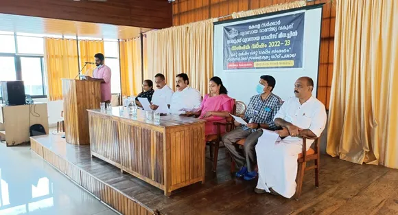 'ഒരു വർഷം ഒരു ലക്ഷം സംരംഭം' പദ്ധതിയുടെ ഭാഗമായ സംരംഭക ബോധവത്കരണ ശില്പശാലയുടെ ഉദ്ഘാടനം നഗരസഭാ ചെയർമാൻ ആന്റോ ജോസ് പടിഞ്ഞാറേക്കര നിര്‍വഹിച്ചു