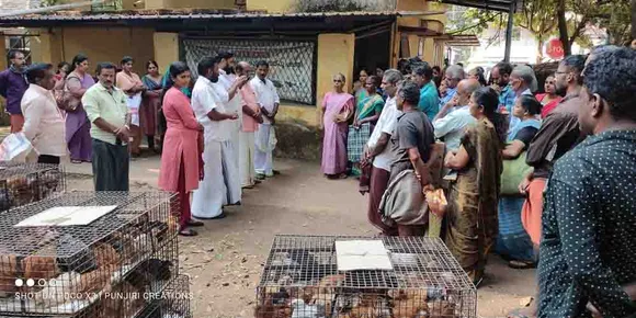 സുഭിക്ഷകേരളം പദ്ധതിയുടെ ഭാഗമായി ആയിരത്തി ഇരുന്നൂറോളം കുടുംബങ്ങൾക്ക് കരിമ്പ ഗ്രാമപഞ്ചായത്തിൽ മുട്ടക്കോഴി വിതരണം. പദ്ധതിയുടെ വിതരണോദ്ഘാടനം ഗ്രാമപഞ്ചായത്ത് പ്രസിഡന്റ് പി.എസ്. രാമചന്ദ്രൻ നിർവഹിച്ചു