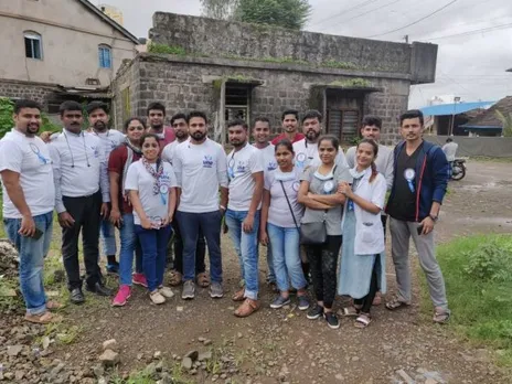 മഹാരാഷ്ട്രയിലെ പ്രളയ ബാധിത പ്രദേശങ്ങളിൽ സഹായഹസ്തവുമായി യുണൈറ്റഡ് നഴ്സസ് അസോസിയേഷൻ