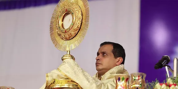 'കൃപാഭിഷേകം' ബൈബിൾ കൺവെൻഷന്‍; ദൈവവിളിക്ക് ഉത്തരം നൽകി വിശുദ്ധി പ്രാപിക്കാൻ ദൈവകൃപ നേടണം - ഡോ. ജോസഫ് തടത്തിൽ