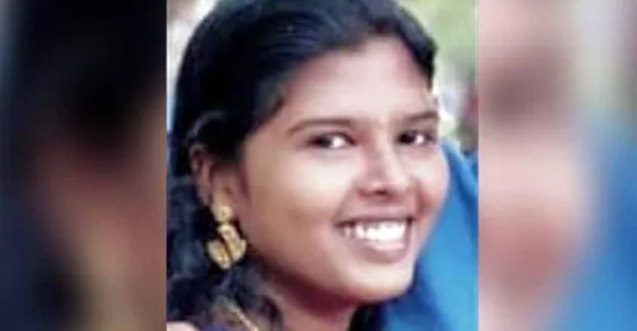 അമ്മയും കുഞ്ഞും പൊള്ളലേറ്റ് മരിച്ച സംഭവം: മൊബൈല്‍ സന്ദേശങ്ങള്‍ കേന്ദ്രീകരിച്ച് അന്വേഷണം