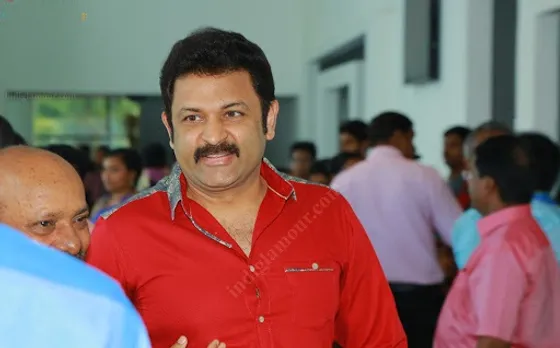  മിടുക്കരായ അന്വേഷണ ഉദ്യോഗസ്ഥർ ഉണ്ട് നമുക്ക് ഭാരതത്തിൽ.. അവർ അന്വേഷണം തുടങ്ങുന്നത് കത്തിയതിൽ നിന്നല്ല.. കത്താതെ കിടക്കുന്ന, പ്രകൃതി മാറ്റി വെച്ചിരിക്കുന്ന ആ പ്രധാന തെളിവിൽ നിന്നാണ്.. അവിടെയാണ് ദൈവം അല്ലെങ്കിൽ പ്രകൃതി ഫോമിൽ ആകുന്നത്; എത്ര കത്തി ചാമ്പലായാലും ഒരു തെളിവ് ഭൂമിയിലുണ്ടാവും; സെക്രട്ടറിയേറ്റ് തീപിടുത്തത്തില്‍ നടന്‍ കൃഷ്ണകുമാര്‍