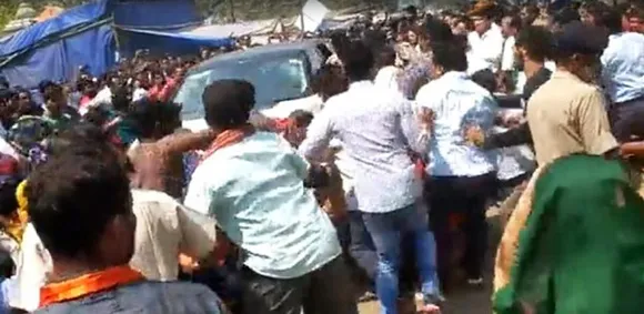 ബിജെപി പ്രവര്‍ത്തകര്‍ക്കു നേരെ എംഎല്‍യുടെ വാഹനം ഇടിച്ചുകയറ്റി; നിരവധി പേര്‍ക്ക് പരിക്ക്; അഞ്ചു പേരുടെ നില ഗുരുതരം; എംഎല്‍എയ്ക്കും മര്‍ദ്ദനം-വീഡിയോ