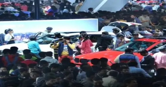 ഓട്ടോ എക്‌സ്‌പോ 2023: രാജ്യത്തെ ഏറ്റവും വലിയ ഓട്ടോമൊബൈൽ മേള ദിവസം തോറും,  ടിക്കറ്റുകൾ എത്രയായിരിക്കും, എവിടെ നിന്ന് വാങ്ങണം ?