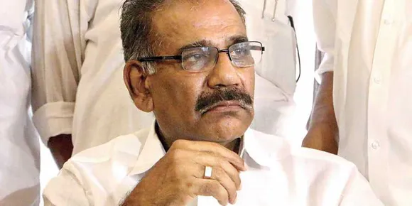 ബേബി ഡാം ബലപ്പെടുത്താൻ മരങ്ങൾ മുറിച്ച് നീക്കാൻ കേരളം തമിഴ്നാടിന് അനുമതി നൽകിയെന്ന് സംസ്ഥാന സർക്കാർ അറിഞ്ഞത് തമിഴ്നാട് മുഖ്യമന്ത്രിയുടെ അഭിനന്ദനക്കത്ത് കിട്ടിയപ്പോൾ മാത്രം; മുഖ്യമന്ത്രിയുടെ ഓഫീസിന് ഇക്കാര്യത്തിൽ നേരത്തേ ഒരറിവും ഉണ്ടായിരുന്നില്ല; തനിക്കോ ജലവിഭവവകുപ്പ് മന്ത്രിക്കോ ഇക്കാര്യമറിയുമായിരുന്നില്ല; മരംമുറിക്ക് അനുമതി നൽകിയ ഉദ്യോഗസ്ഥന് വീഴ്ച സംഭവിച്ചിട്ടുണ്ടെന്ന് എ കെ ശശീന്ദ്രൻ