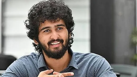 നവാഗതനായ നഹാസ് ഹിദായത്ത് സംവിധാനം ചെയ്യുന്ന ചിത്രത്തിന്റെ സെറ്റില്‍നിന്ന് ഷെയ്ന്‍ നിഗം ഇറങ്ങിപ്പോയി; പിന്നാലെ പ്രശ്നം പരിഹരിച്ചെന്ന് അറിയിച്ച്‌ അണിയറ പ്രവര്‍ത്തകര്‍