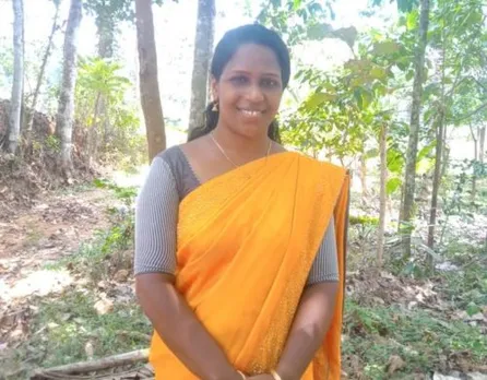 മലയാളം അധ്യാപികയുടെ കോവിഡ് പശ്ചാത്തലത്തിലുള്ള കവിത ശ്രദ്ധേയമാകുന്നു