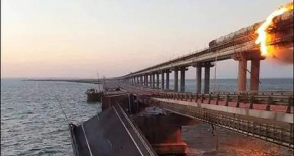 ക്രിമിയയിലേക്കുള്ള കടല്‍പ്പാലം തകര്‍ന്നു